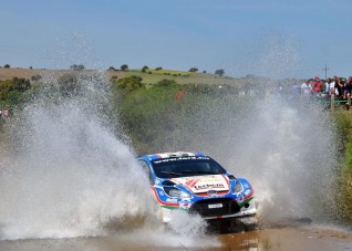 A Ford kiáll a kizárt Turán mellett