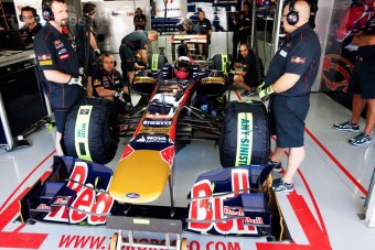 F1: Még bárki ülhet a Toro Rossóba