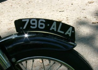 Első rendszám motorkerékpárokra?