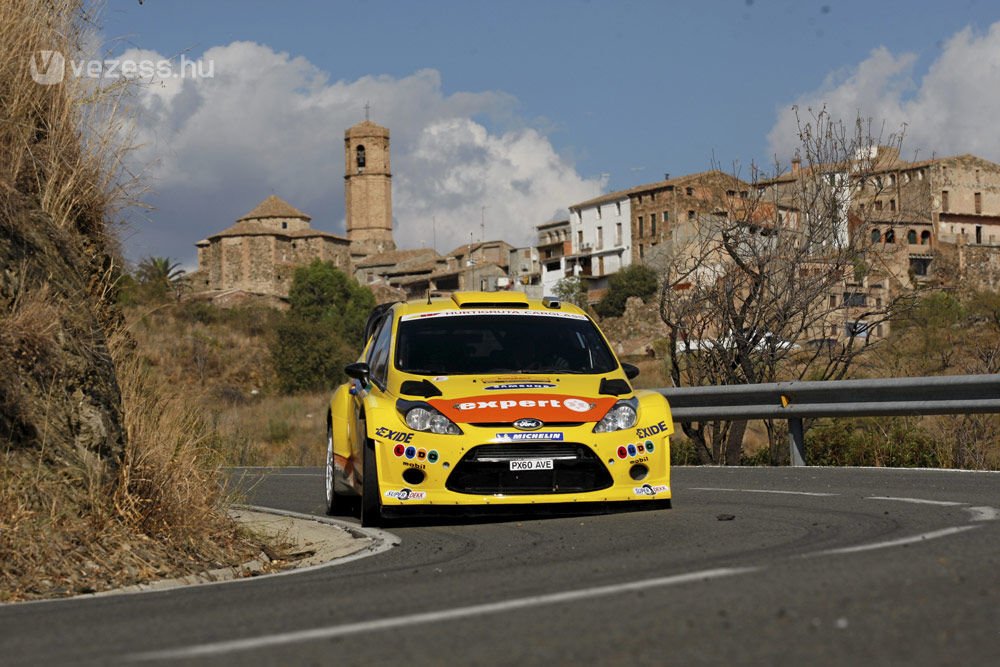 Latvala a gyorsabb, de Loeb vezet 11