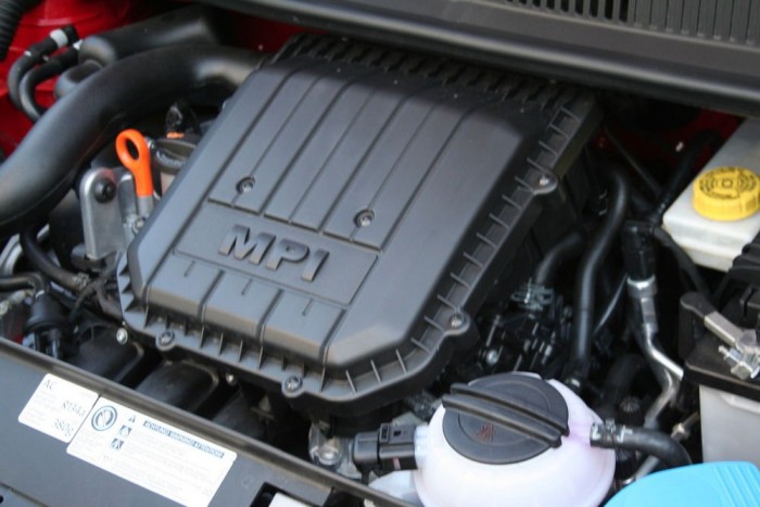 Elég olcsó nekünk a VW up!? 9 | Vezess Csendes és harmatos a háromhengeres motor