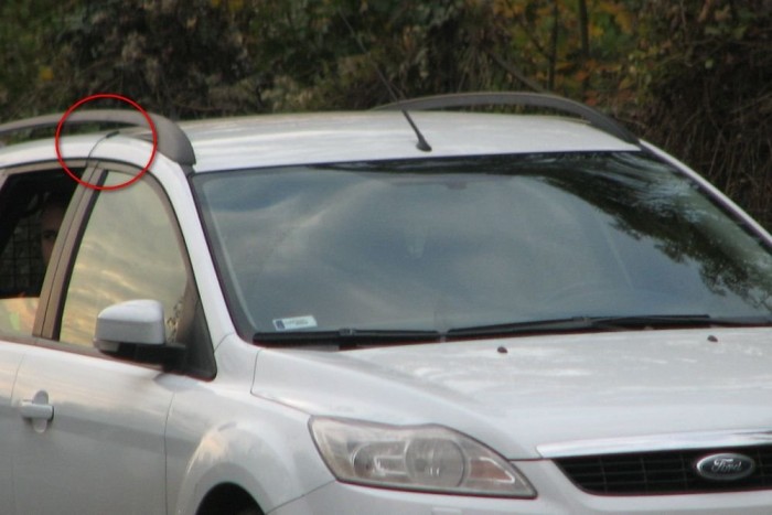 Traffizás járdán, megállni tilosban, forgalommal szemben 5 | Vezess Érdekes részlet a traffis autón, sosem vettem még észre: kis mágneses GPS-antenna a tetőn