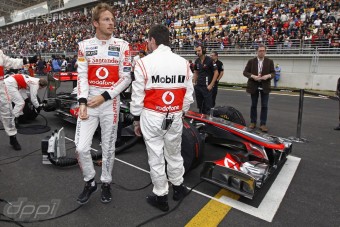 F1: Új szárnnyal készül a McLaren