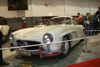 A leghíresebb és talán a legjobb Mercedes az SLS "Gullwing"