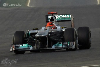 F1: Schumacher kicselezte a mezőnyt
