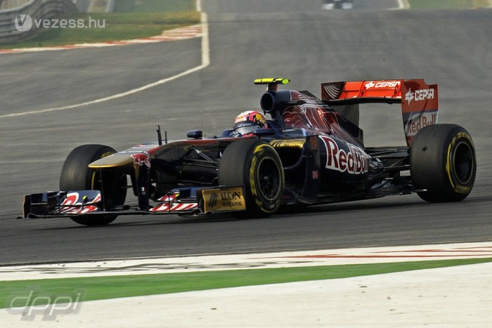 F1: A Toro Rosso nyakon csípi a Saubert