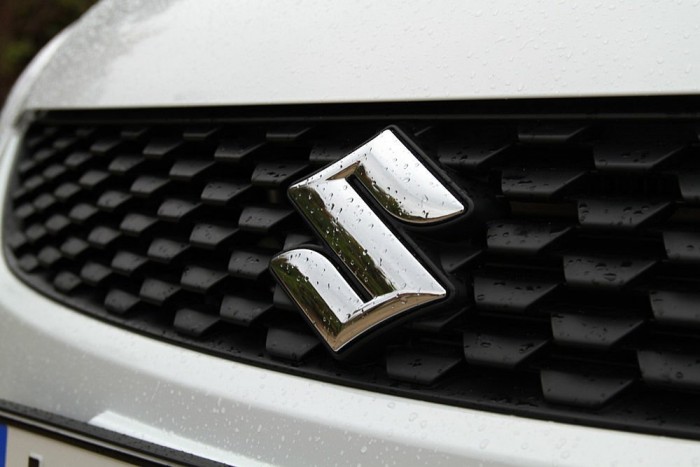 Az S mögött kerreg a kis dízelmotor