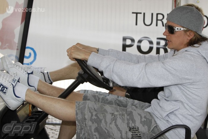 F1: Schumi visszavárja Räikkönent 5