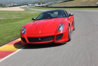 Saját Ferrarit kap Alonso