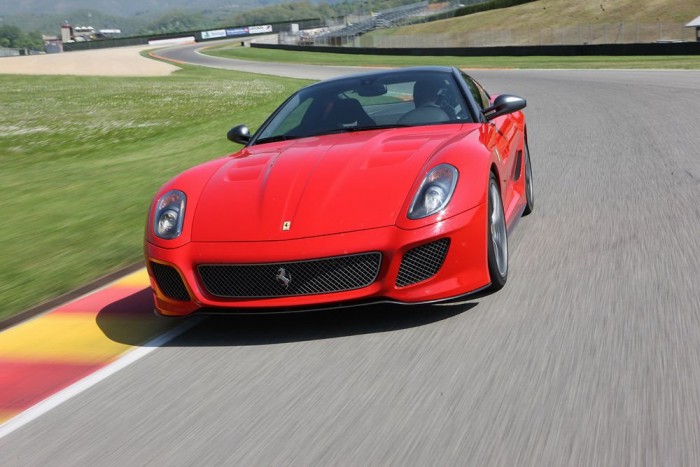 Saját Ferrarit kap Alonso