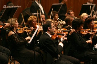 Mozarttal az autóbaleset ellen