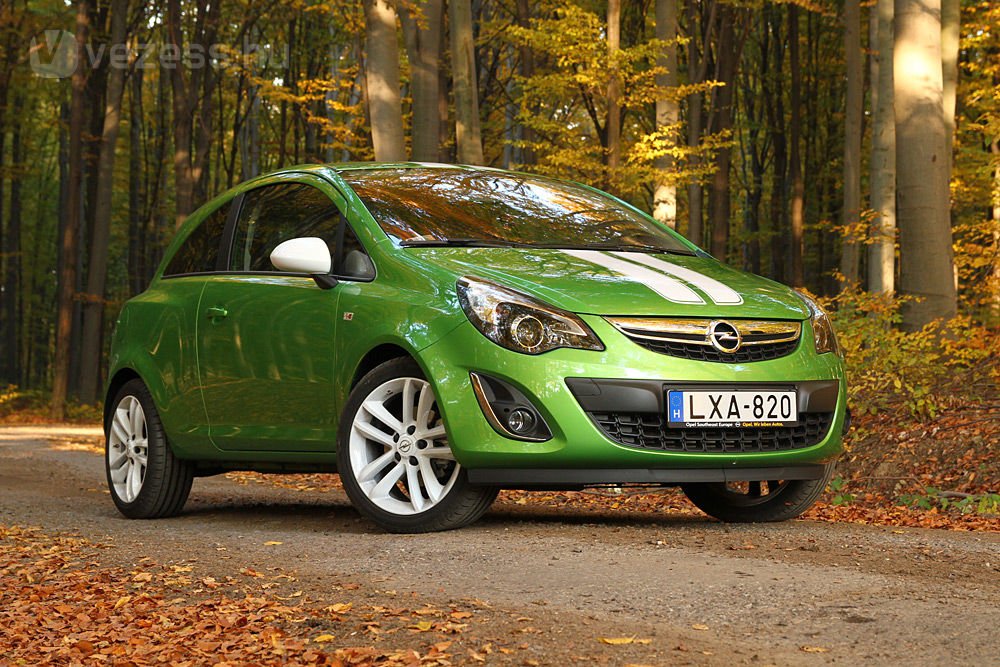 Egészen biztosan van ennél gyorsabb és takarékosabb Opel Corsa is, de olyan, ami öt literes fogyasztás mellett ad ennyit, tutira nincsen