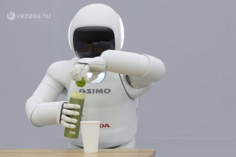 Önállóan dönt a Honda új robotja
