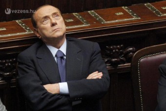 25 éves Escorttal vigasztalódik Berlusconi