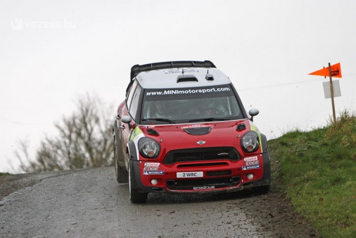 Hirvonen máris bajban a Wales-ralin 6