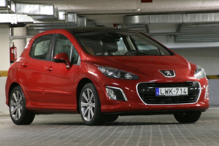 Mi a jó a dízelben, ha 432 a gázolaj? 8 | Vezess Kétliteres dízelmotorjával túlerőben van a 308