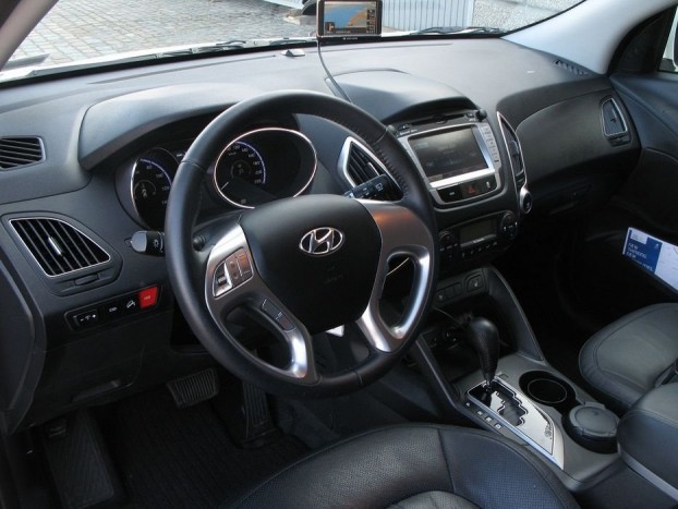 Hidrogénautó a Hyundaitól 10 | Vezess Szabvány ix35 műszerfal, minimális módosításokkal