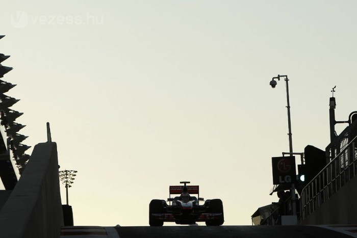 F1: Vettel és Alonso is falnak ment 6