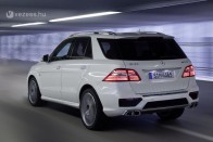 550 lóerővel is spórol az AMG 29