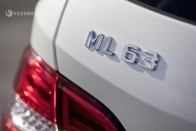 550 lóerővel is spórol az AMG 33