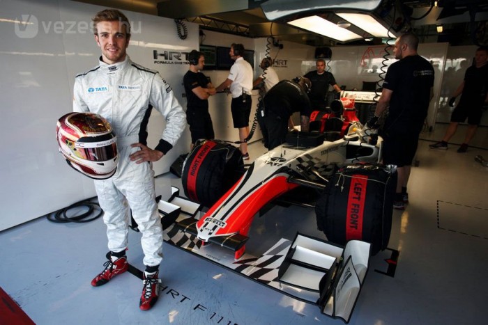 F1: A Red Bull-os ifjonc zárt az élen 7