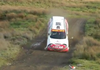 Autógyilkos árok a ralipályán