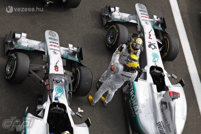 F1: Schumacherék megjutalmaznák a Mercedest