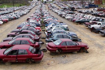 Gyorshajtásért autóbezúzás