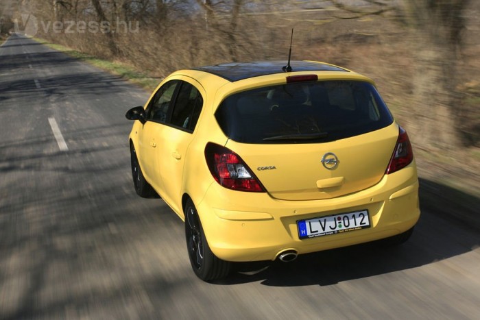 Olcsó lóerők az Opeltől 7 | Vezess Országúton érvényesül a jól hangolt futómű és a sportos gumik tudása