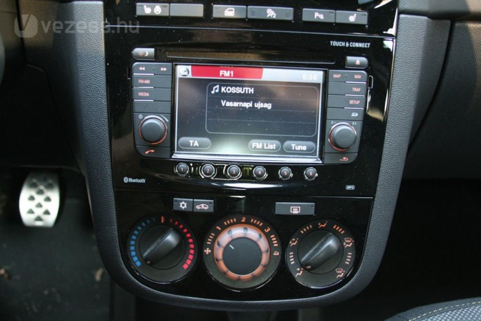 Olcsó lóerők az Opeltől 8 | Vezess Rossz helyen van az egyébként jó navigációsrendszer