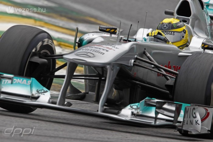 F1: Schumacher az esőre készült 6