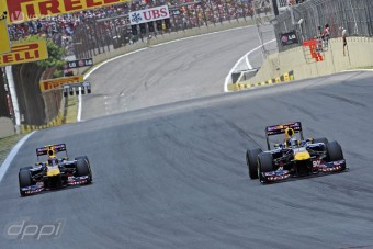 Red Bull: Csoda, hogy Vettel célba ért!