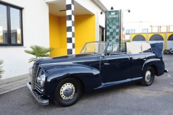 Elárverezték a fasiszta vezér autóját