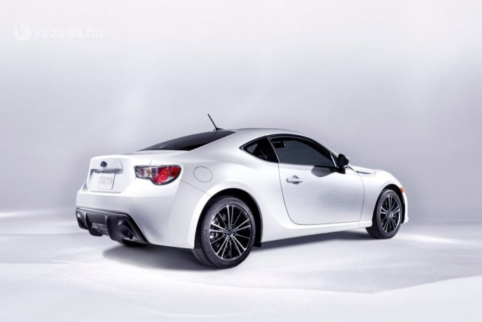 Könnyű a Subaru új sportkpocsija 3