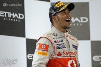 F1: Hamilton nem siet az új szerződéssel