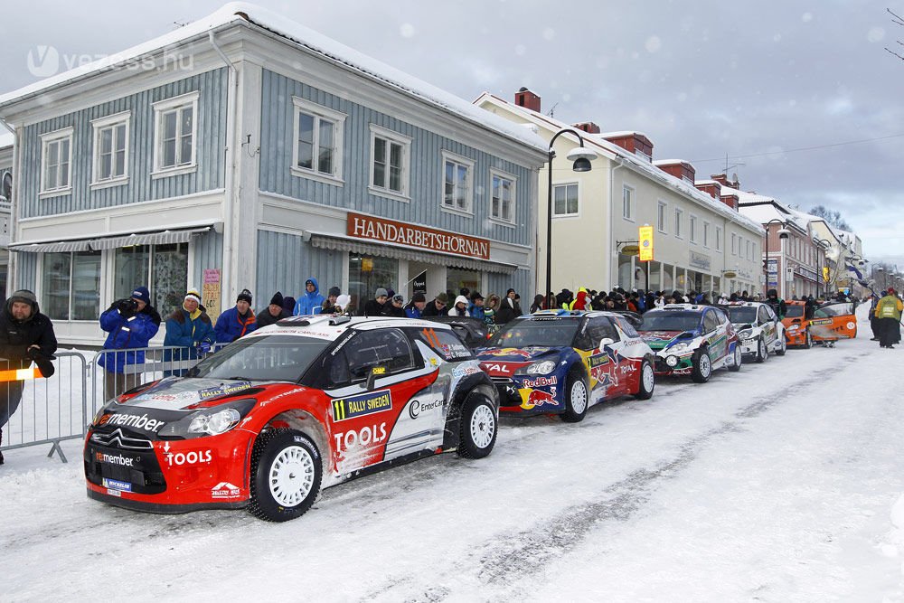 Haladékot kapott a Ford és a MINI 1