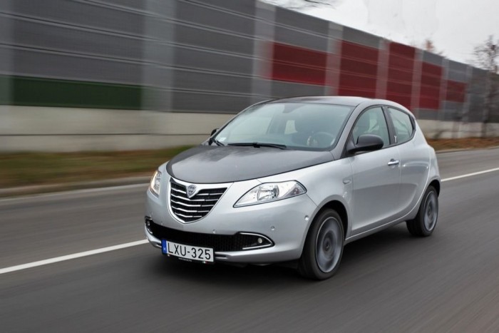 Végre egy igazán rossz autó 6 | Vezess Az új Lancia Ypsilon formatervét egyszerre akarták csajosra, modernre, elegánsra és konzervatívra venni