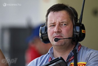 F1: Új tesztautóért könyörög a Pirelli