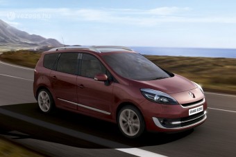 Új motorok a Renault Scénicben