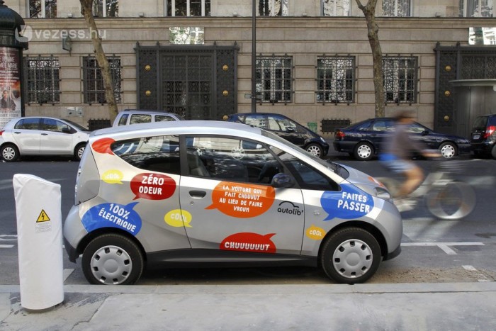 Több száz  közös villanyautó Párizsban 6