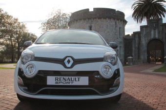 Miért kerül csőtészta egy Renault-ba?