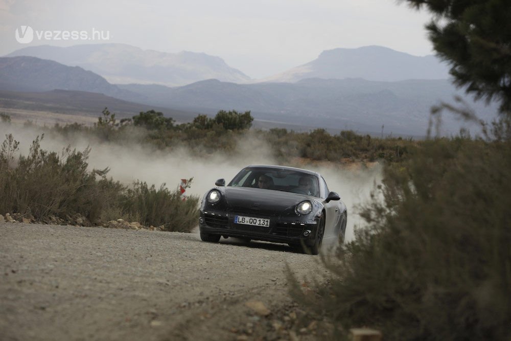 Fagyban és forróságban az új Porsche 4