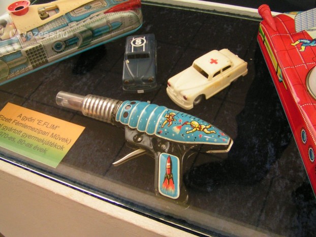 Kiállítás a szocializmus játékaiból 4 | Vezess Kiállítás a szocializmus játékaiból 4