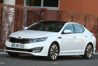 Bajban a Passat és a Mondeo?