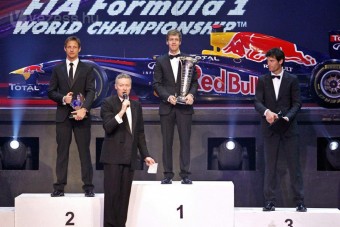 F1: Vettel jó üzletet csinált a vb-serleggel