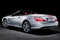 Leplezetlenül az új Mercedes SL 42