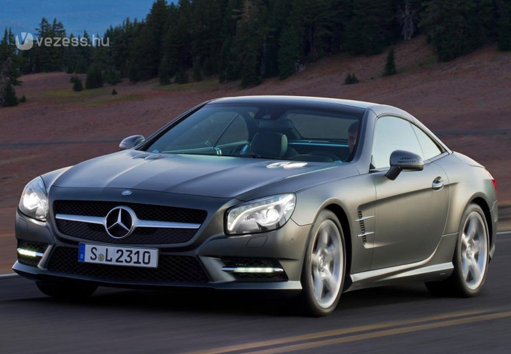 Leplezetlenül az új Mercedes SL 19