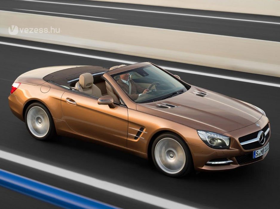 Leplezetlenül az új Mercedes SL 21