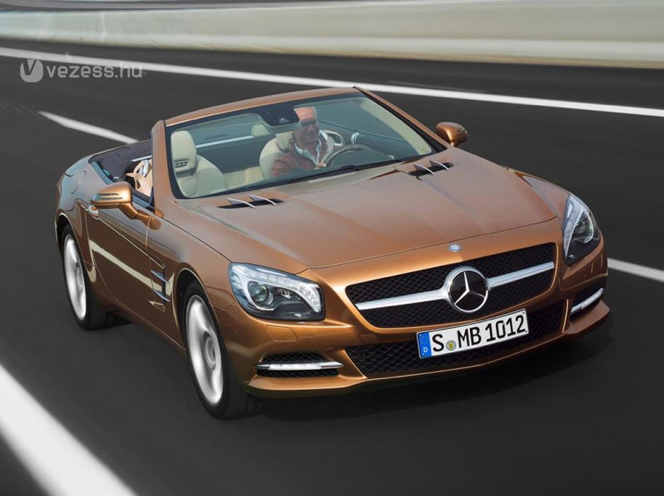 Leplezetlenül az új Mercedes SL 23