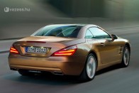 Leplezetlenül az új Mercedes SL 60